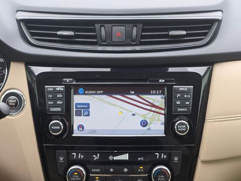 Used 2017 Nissan Rogue SL w/ SL Premium Package FWD image 16
