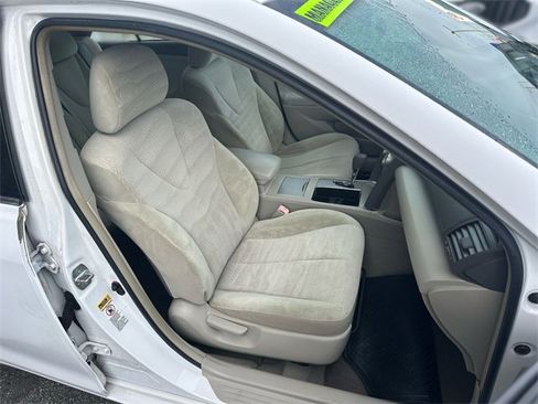 Used 2011 Toyota Camry SE image 25