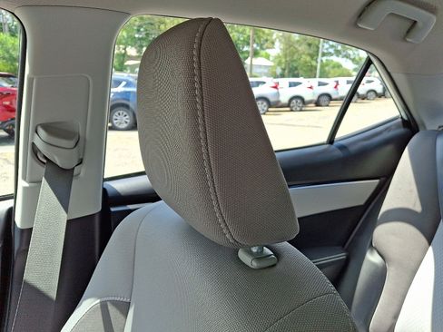 Used 2019 Toyota Corolla LE image 17