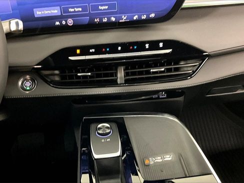 New 2026 Buick Enclave Sport Touring w/ Super Cruise Package image 7