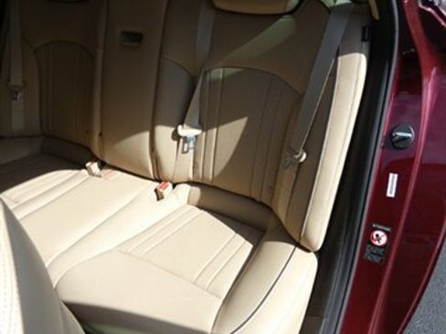 Used 2015 Hyundai Genesis 3.8 w/ Option Group 03 image 41