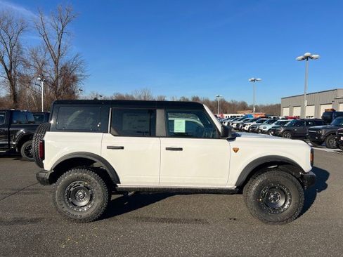 New 2025 Ford Bronco Badlands w/ Sasquatch Package AWD/4WD image 13