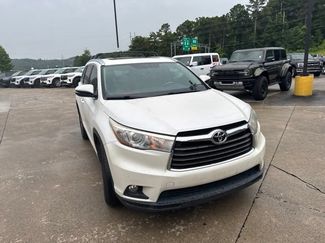 Used 2015 Toyota Highlander XLE FWD video 2