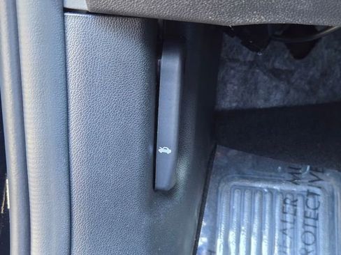 New 2026 Kia Sorento S w/ S Panoramic Sunroof Package FWD image 17