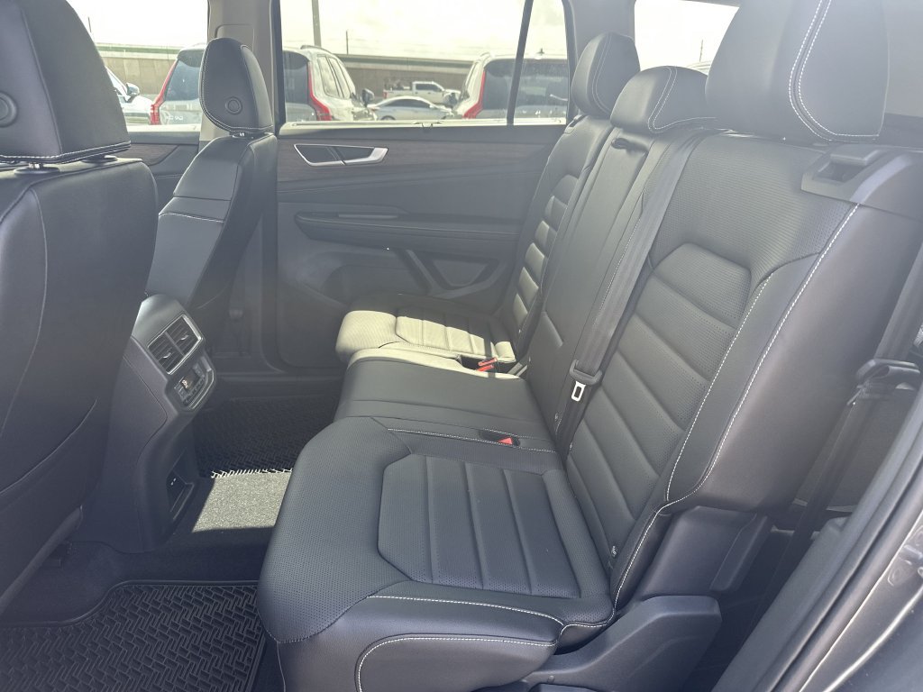 Used 2024 Volkswagen Atlas SEL AWD/4WD image 24
