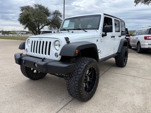 Used 2018 Jeep Wrangler Unlimited Sport S image 3