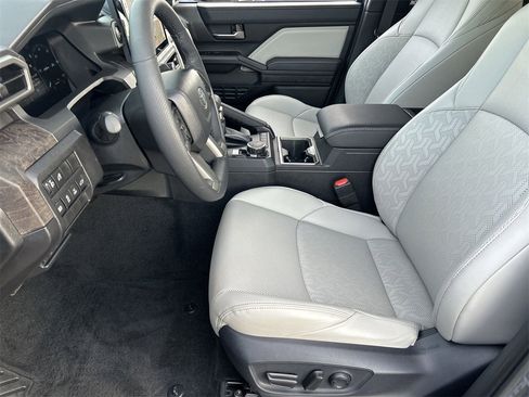 Used 2025 Toyota Tacoma Limited image 12