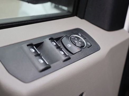 Used 2018 Ford F150 XLT w/ Heavy-Duty Payload Package image 20