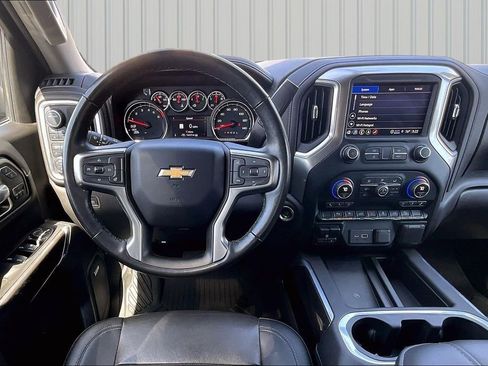 Used 2021 Chevrolet Silverado 1500 LTZ AWD/4WD image 2