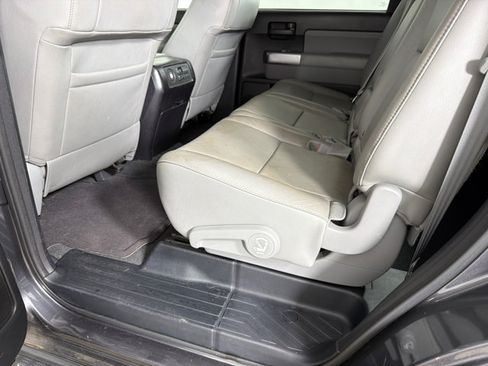 Used 2019 Toyota Sequoia SR5 w/ Premium Package RWD image 22