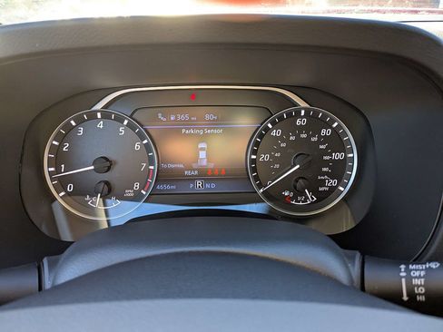 Used 2025 Nissan Frontier SV RWD image 30
