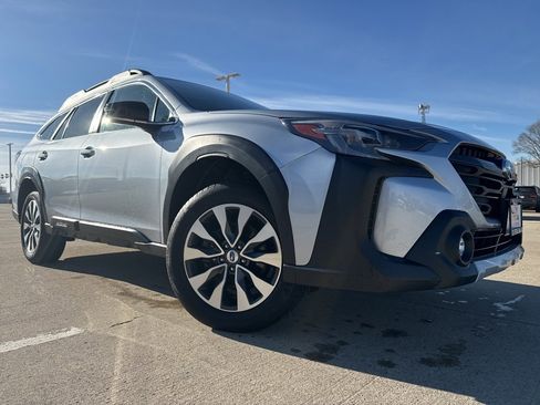 Used 2023 Subaru Outback Limited image 2