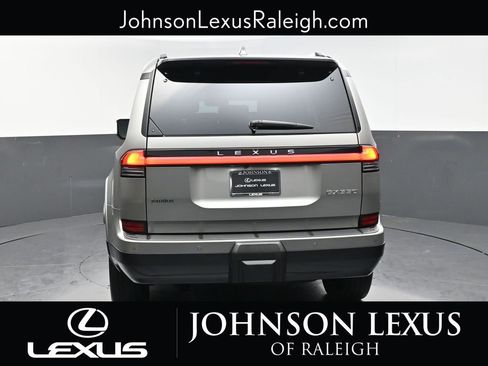 Used 2024 Lexus GX 550 w/ Cold Area Package AWD/4WD image 8