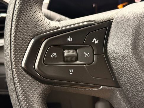 Used 2025 Chevrolet TrailBlazer LT AWD/4WD image 27