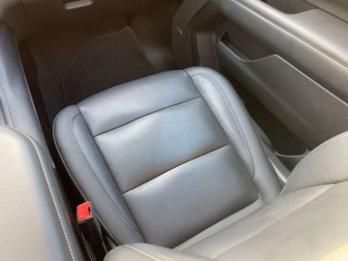 Used 2021 Chevrolet Tahoe Z71 image 31