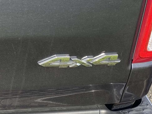 Used 2019 RAM 1500 Big Horn AWD/4WD image 11
