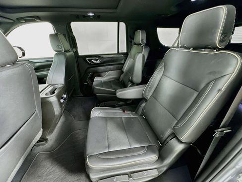 Used 2022 GMC Yukon XL SLT w/ SLT Premium Package AWD/4WD image 25