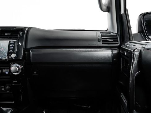 Used 2024 Toyota 4Runner TRD Off-Road Premium w/ Moonroof Package AWD/4WD image 25