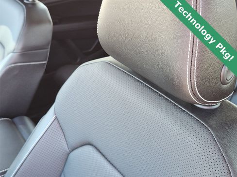 Used 2025 Volkswagen Atlas SE image 16