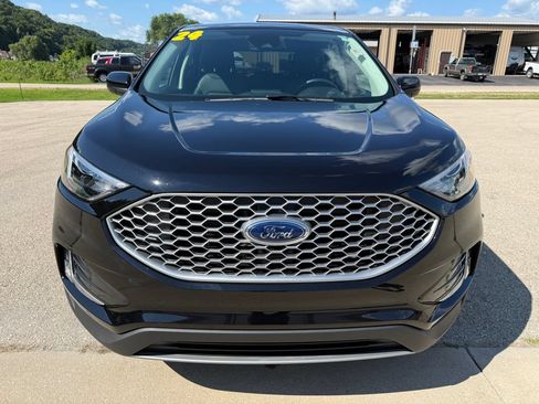 Used 2024 Ford Edge SEL w/ Convenience Package AWD/4WD image 2