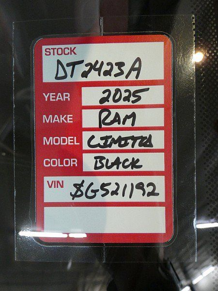 Used 2025 RAM 2500 Limited AWD/4WD image 36