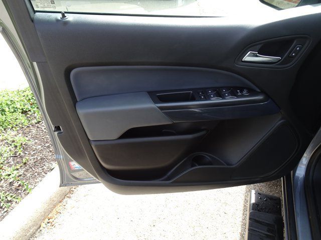 Used 2022 Chevrolet Colorado Z71 AWD/4WD image 13