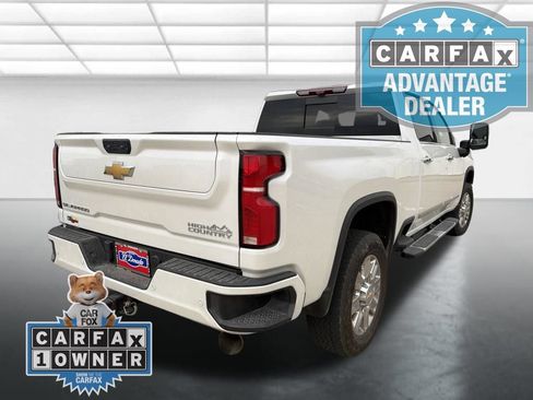 Used 2025 Chevrolet Silverado 2500 High Country w/ High Country Premium Package AWD/4WD image 2