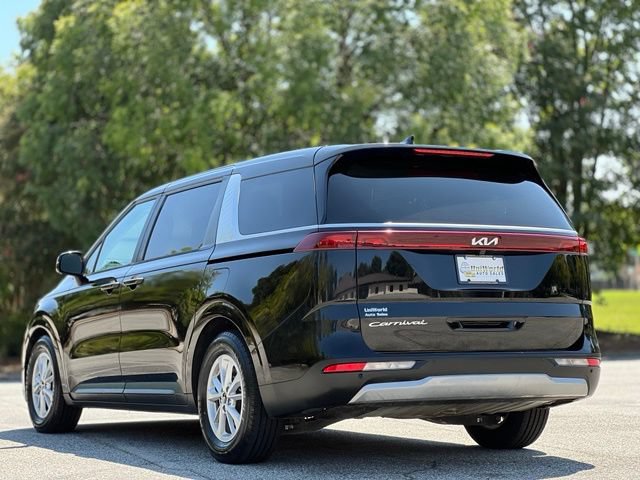 Used 2022 Kia Carnival LX FWD image 7