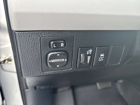 Used 2015 Toyota RAV4 LE FWD image 16