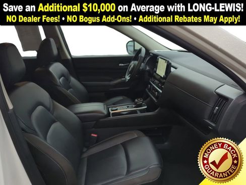 Used 2024 Nissan Pathfinder SL image 22