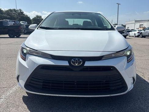 Used 2024 Toyota Corolla LE FWD image 2