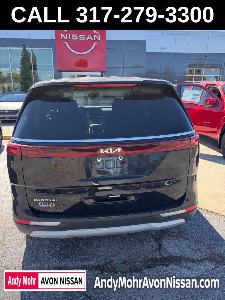 Used 2024 Kia Carnival LX FWD image 5