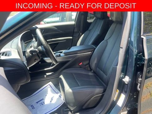 Used 2024 Cadillac Lyriq Luxury AWD/4WD image 6