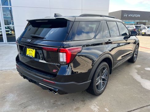 Certified 2025 Ford Explorer ST w/ Sun And Sound Package AWD/4WD image 3