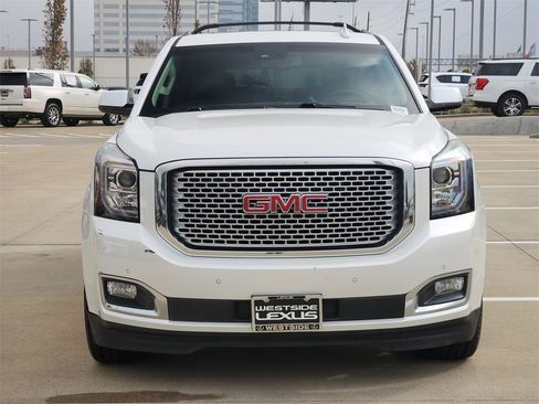 Used 2017 GMC Yukon XL Denali w/ Open Road Package image 2