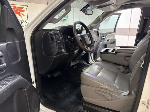 Used 2019 Chevrolet Silverado 2500 W/T w/ WT Convenience Package AWD/4WD image 25