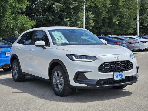 New 2026 Honda HR-V LX image 3