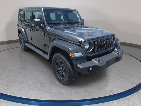 Used 2026 Jeep Wrangler Unlimited Sport AWD/4WD image 3