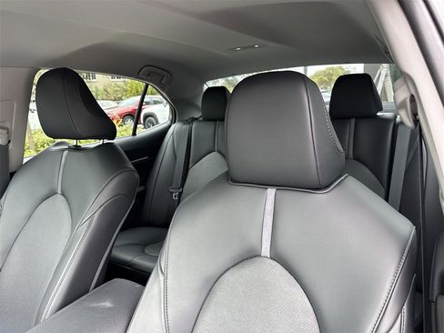 Used 2023 Toyota Camry XLE image 43