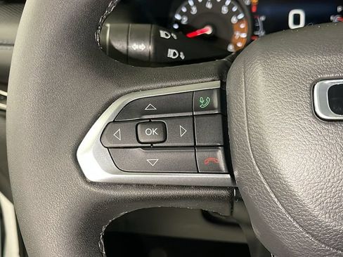 Used 2026 Jeep Compass Latitude AWD/4WD image 24