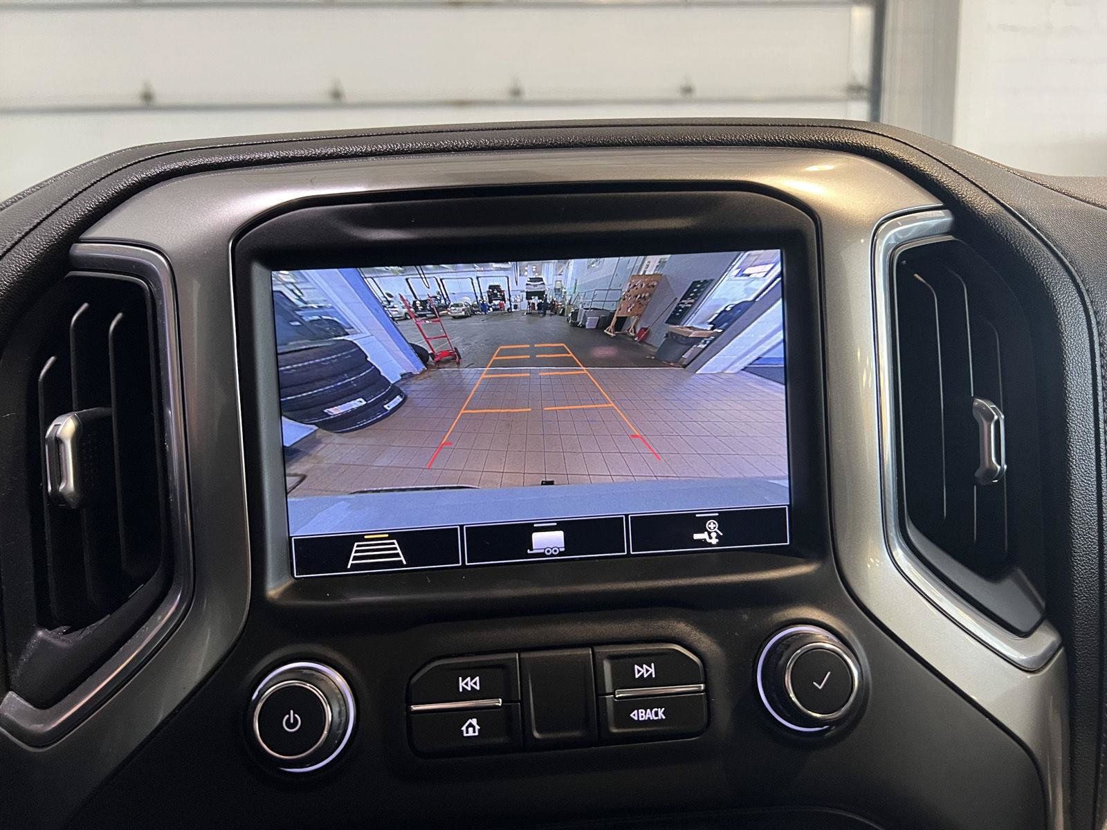 Used 2020 Chevrolet Silverado 1500 RST AWD/4WD image 28