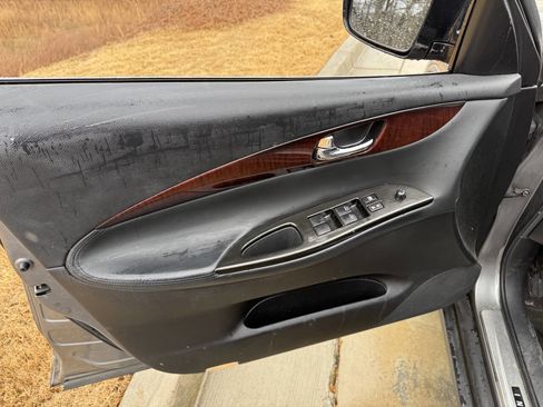 Used 2012 INFINITI EX35 Journey w/ Premium Pkg image 18