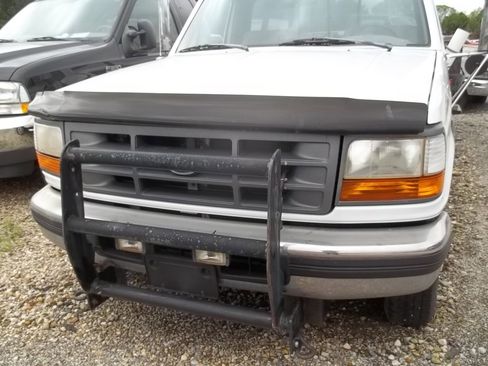 Used 1997 Ford F350 2WD Regular Cab image 3