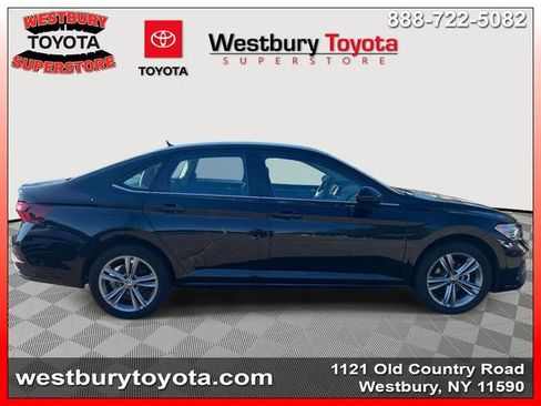 Used 2022 Volkswagen Jetta SE FWD image 6