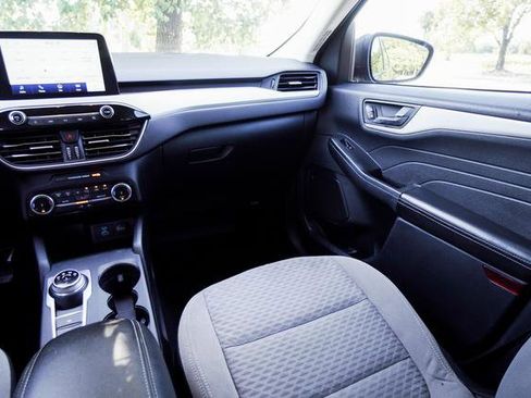 Used 2022 Ford Escape SE w/ Convenience Package image 18