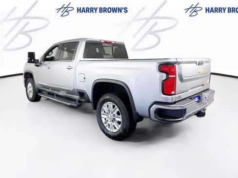 Used 2025 Chevrolet Silverado 3500 High Country AWD/4WD image 30