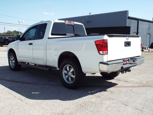 Used 2014 Nissan Titan SV w/ SV Value Truck Package AWD/4WD image 7