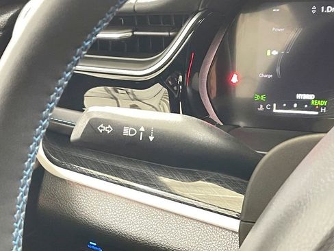 Used 2022 Jeep Grand Cherokee Trailhawk w/ Luxury Tech Group III image 40