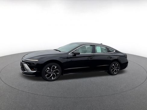 Used 2025 Hyundai Sonata SEL FWD image 11