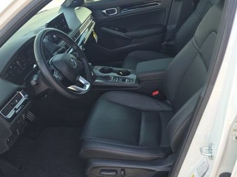 Used 2025 Honda Civic Sport Touring image 9